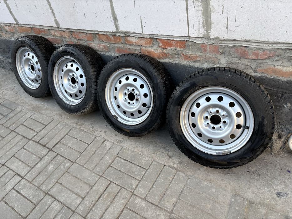 Продам штампы р14 4/98 с зимней шипованной резиной 185/65/14