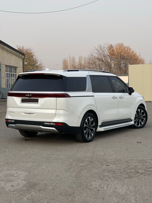 Kia Carnival ideal holatdagi avtomobil soriladi !