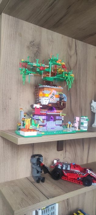 продаётся конструктор лего