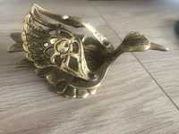 Scrumiera veche englezeasca din bronz,lebada cu aripi rabatabile