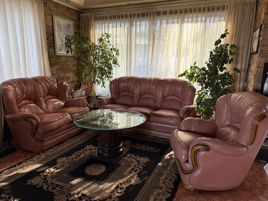 Комплект дивани + маса