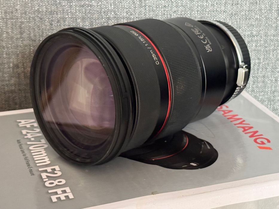 Обектив Samyang 24-70mm/2.8