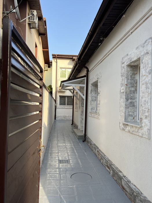 Proprietar. Vand urgent 2 case in Domeni