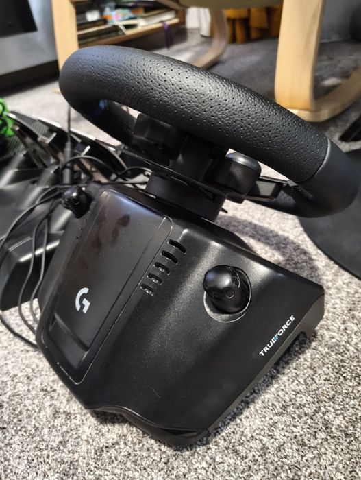 Xbox one + Logitech g923 (volan + pedale)