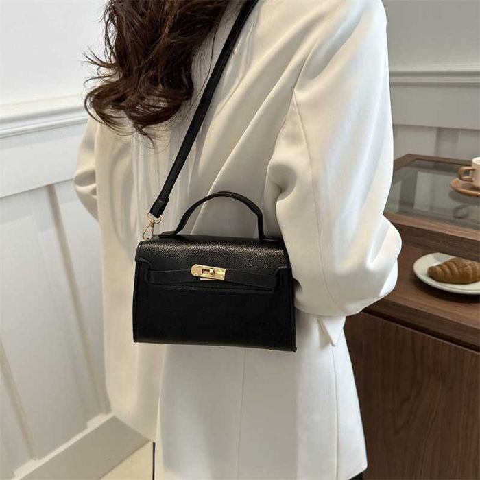 Маленькая сумка для повседневной носки