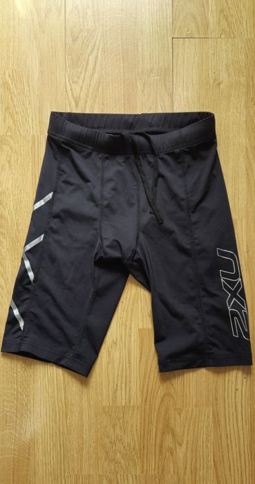 2XU compression triathlon shorts