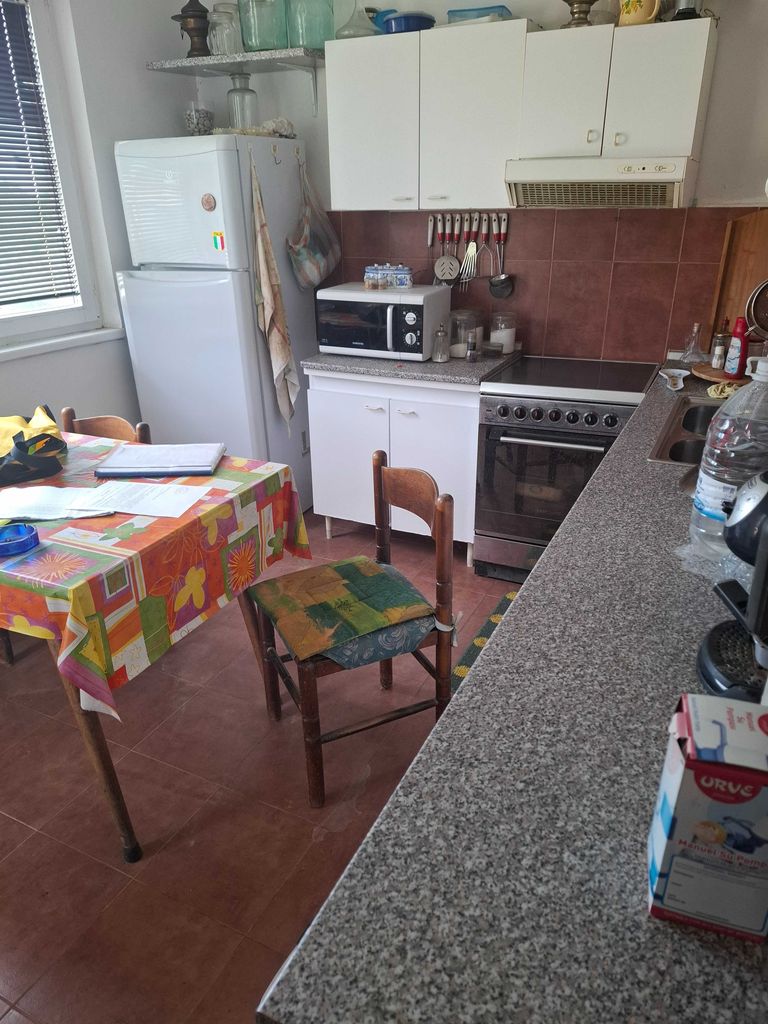 Продава се Тристаен апартамент в Радомир - 95 кв.м за 242 €/кв.м - Снимка #4