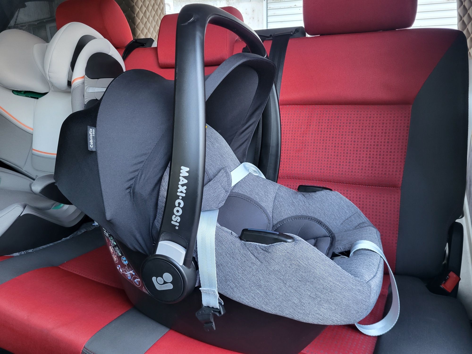 Столче/кошче за кола Maxi Cosi CabrioFix i-Size Grey