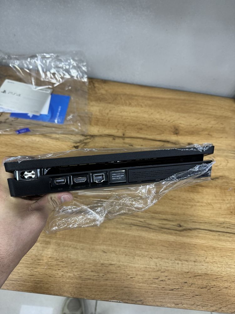 Ps 4 slim Deyarli Yangi 10.00 proshifka bemalol oyin yozsa boladi