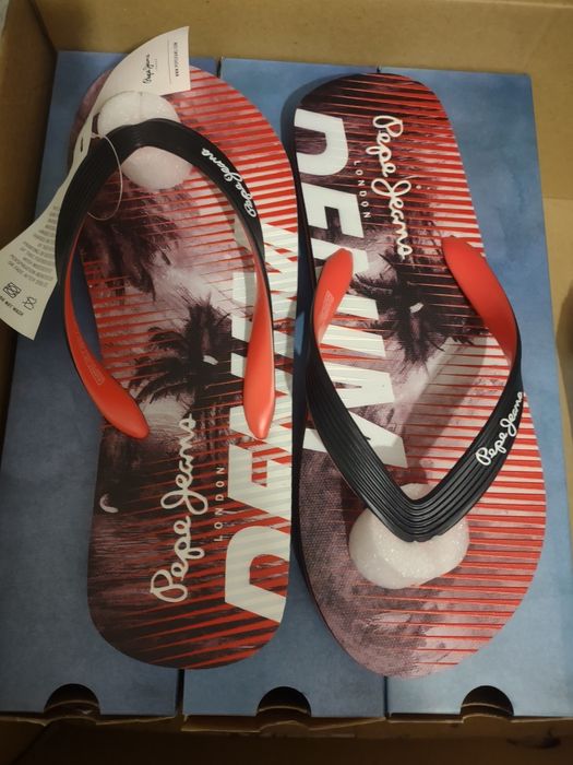 Vand papuci originali Pepe Jeans 
sunt f
