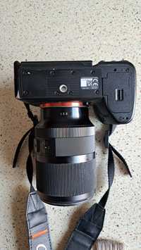 Продам беззеркальную камеру Sony a7 lV