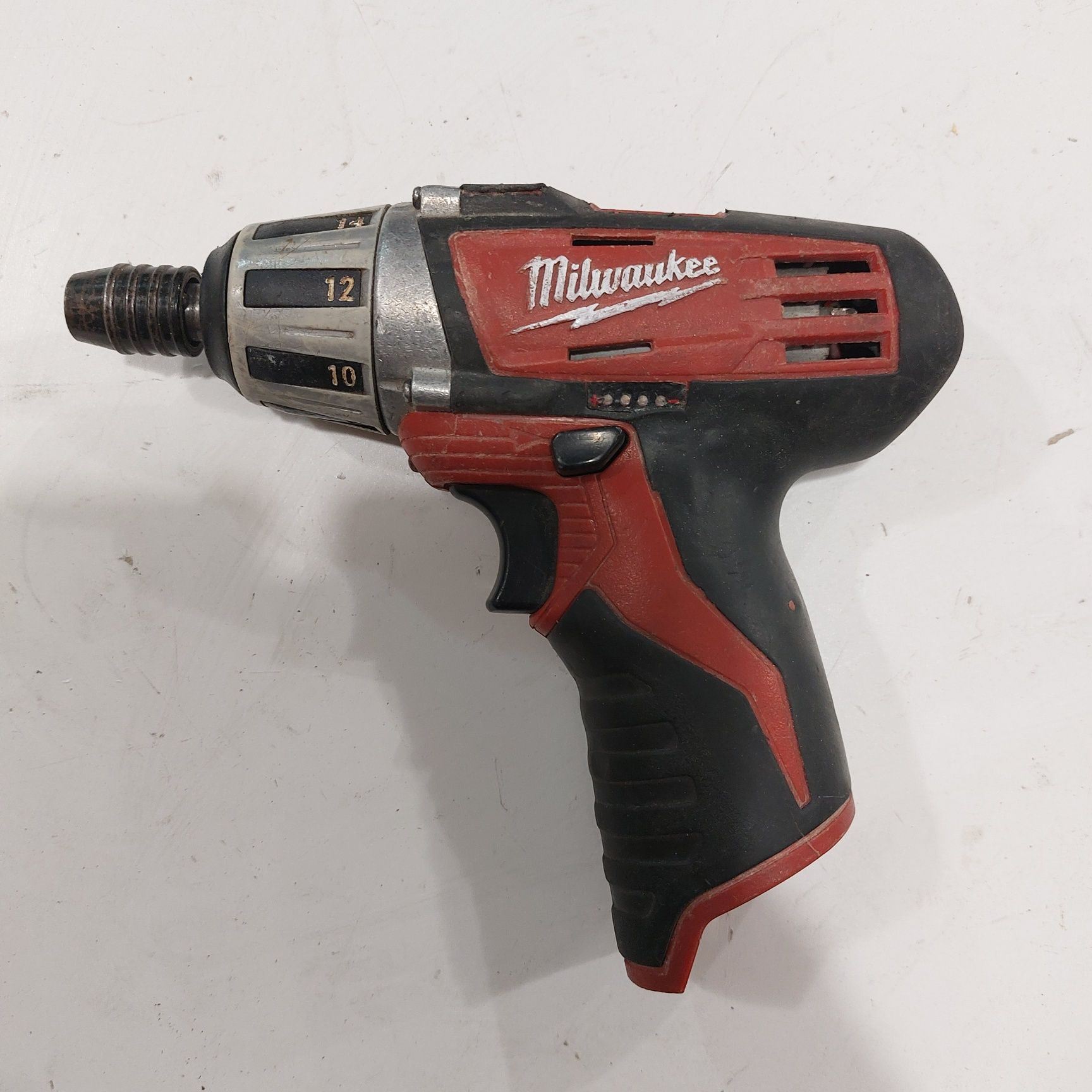 Малък винтоверт Милуоки Milwaukee 12V