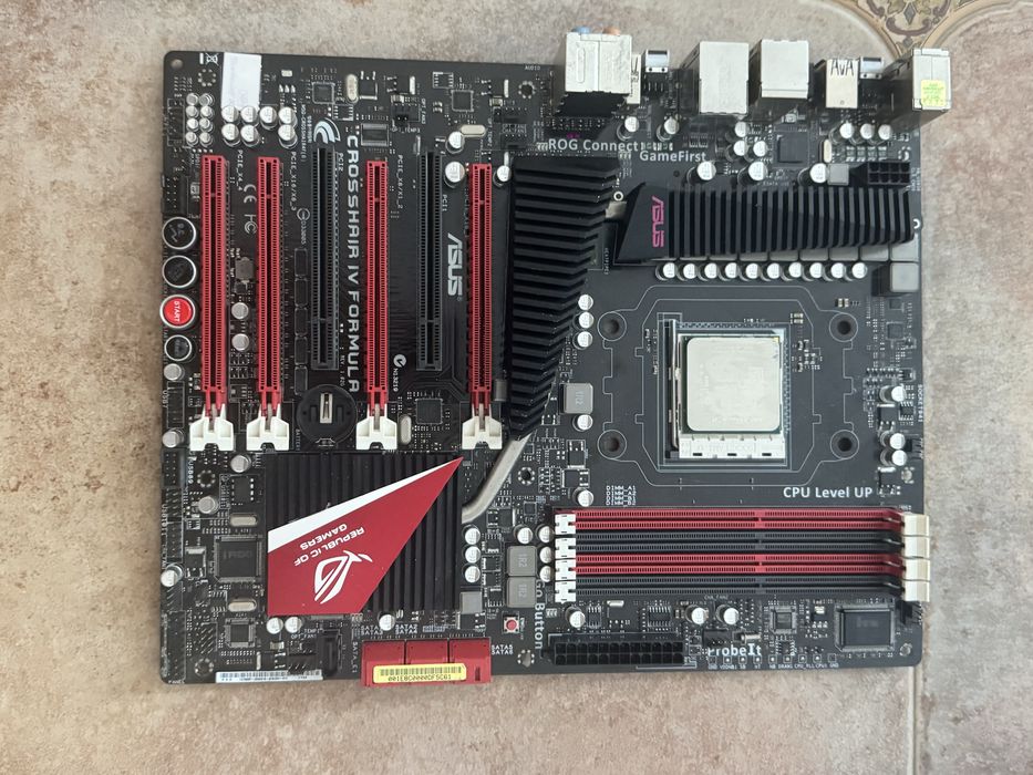 Placi de baza - Amd, intel 4 buc cititi descrierea