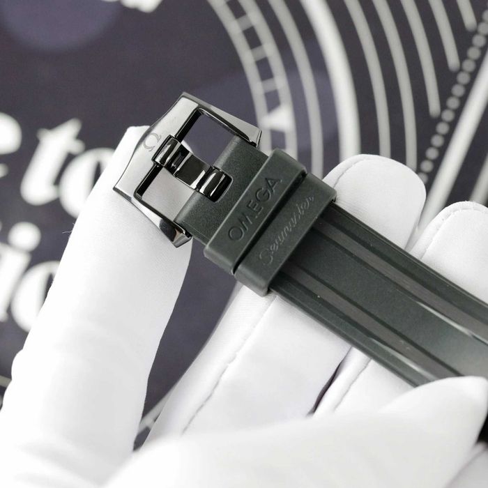 omega seamaster black ceramic