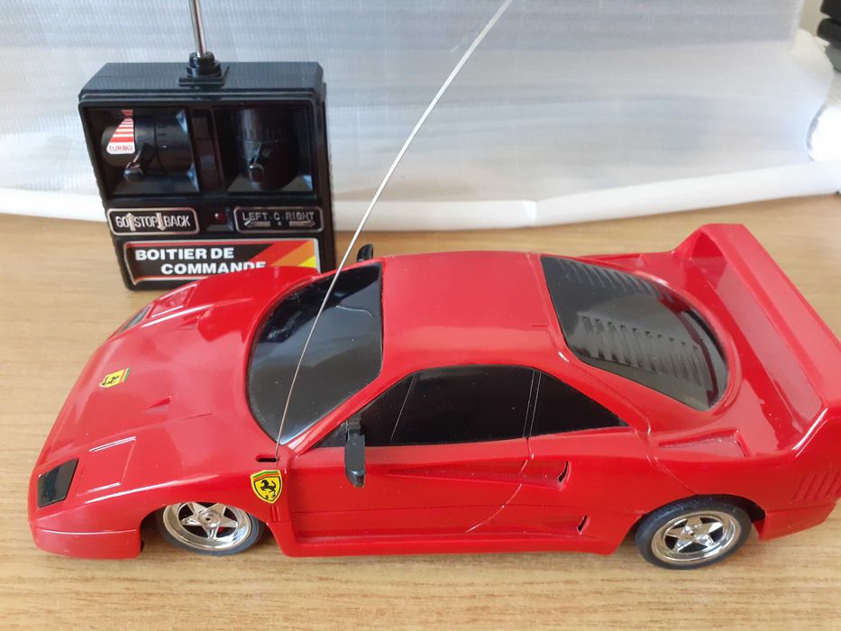 Masinuta Ferrari din anii 90, full RC