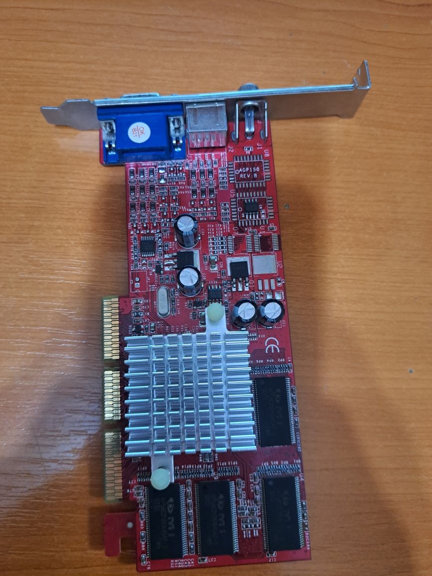 ATI Radeon 7000 64mb