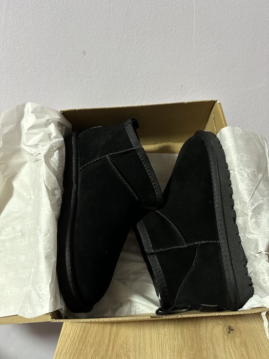 UGG Ultra mini.