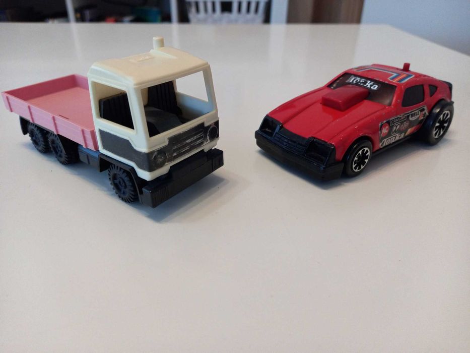 Стари играчки Tonka и Bison, пластмасови интересни колички