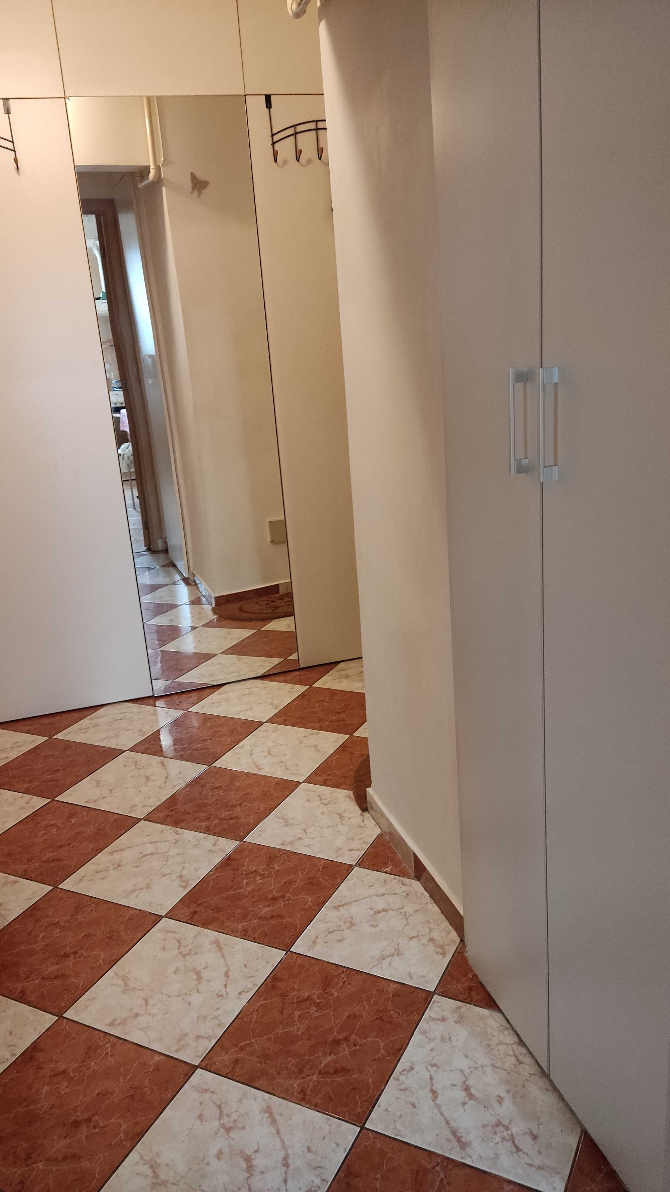 Vând apartament cu 2 camere utilat mobilat- exclus agenții imobiliare.