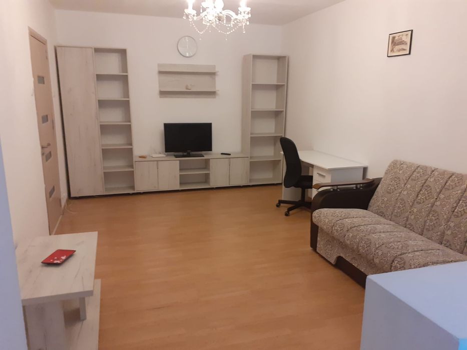 Titan proprietar inchiriez 2 camere decomandate
