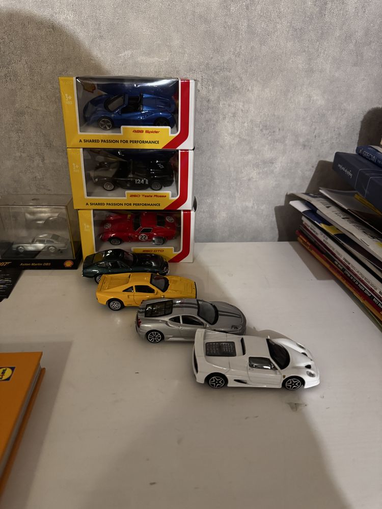 Shell Ferarri 1:43 пълна колелция и 007 и други