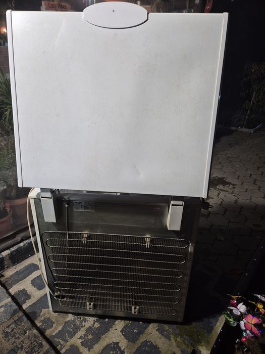 Lada frigorifica/ congelator