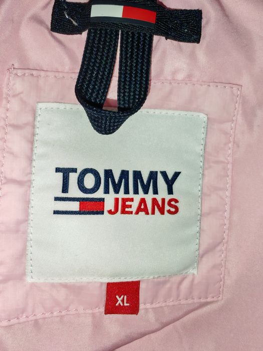 Geaca Tommy Jeans Badge Puffer roz
