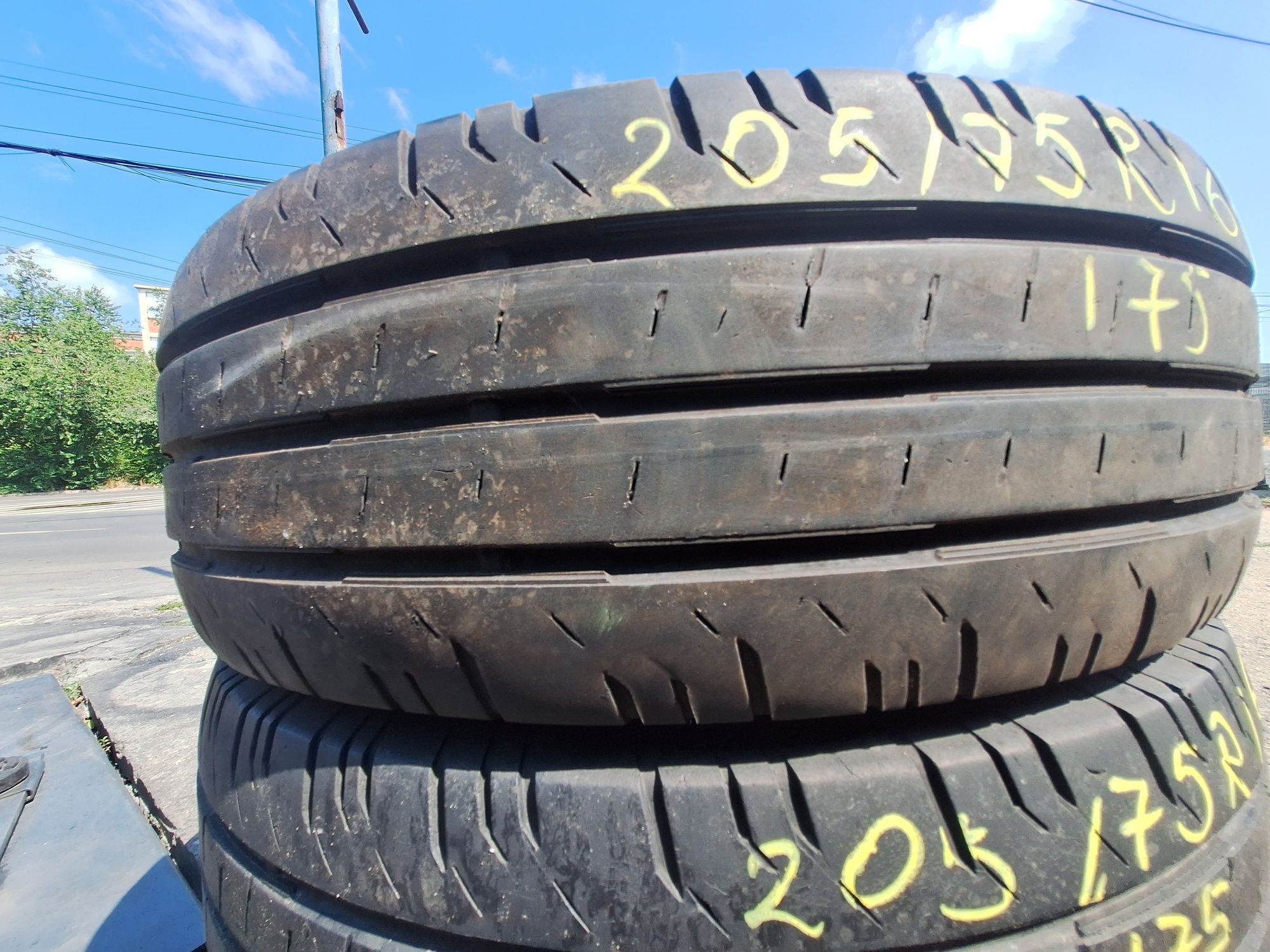 2 anvelope vara 205/75r16 C Continental Montaj gratuit