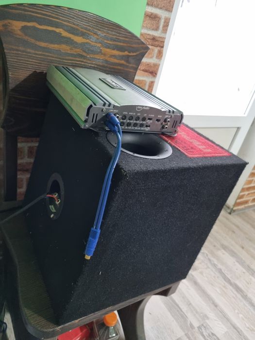 Vând swboofer cu tot cu stație perfect f