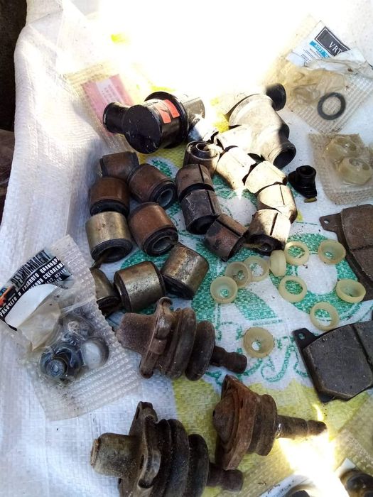 Части за москвич 12-ца нови и употребявани