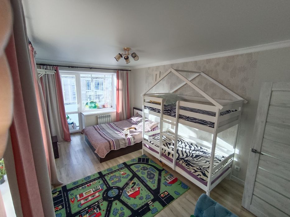 Детская двухъярусная кровать