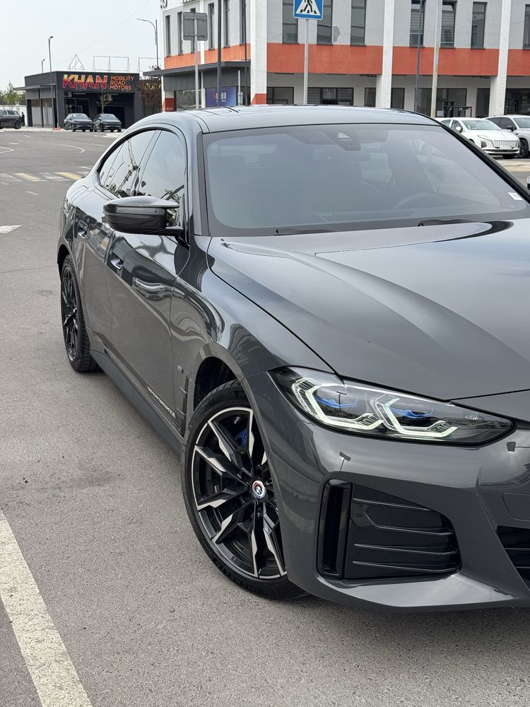 Bmw i4 M50 Germany dual motor 5.700probeg