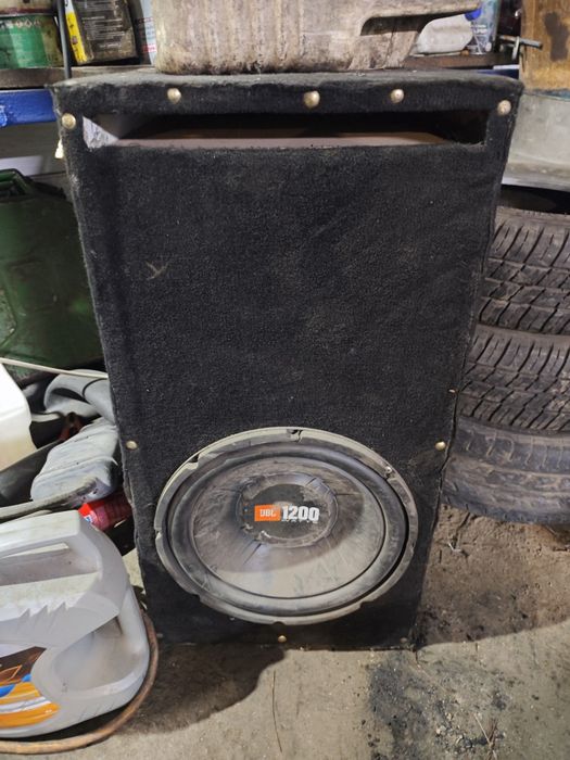 Сабвуфер JBL 1200 watt