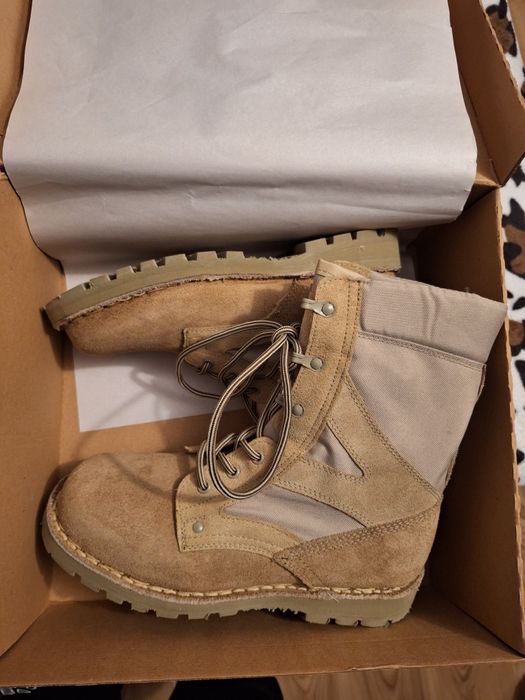 Bocanci si ținută militară