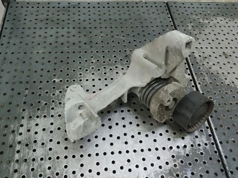 suport accesorii 0.9 tce h4bb408 renault clio 4 captur 117104384r