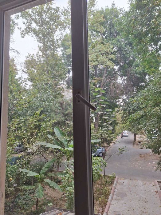 Продам свою 1в2/2/4 Эко базар М.Феруза