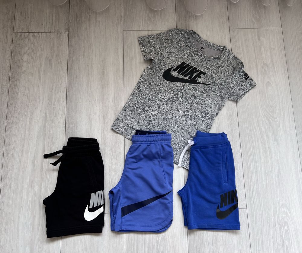 Тениски и къси панталони Adidas и Nike, размер 110см и 116см