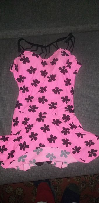 Продам новый купальник.