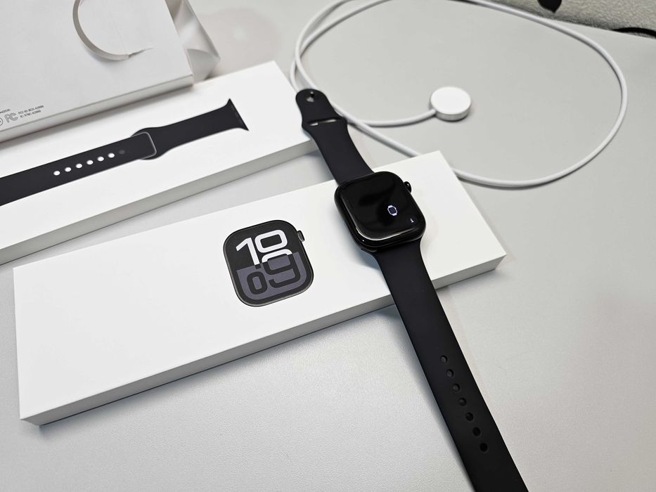 ПРОДАМ Apple Watch Series 10 / 46MM Jet Black. Практический НОВОЕ.