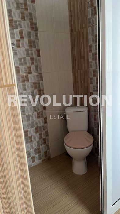 Дава се под наем Етаж от къща в Варна, Цветен квартал - 68 кв.м за 400 € - Снимка #6