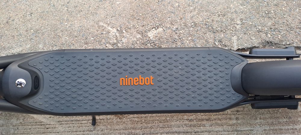 Електрическа тротинетка Ninebot segway F2 pro