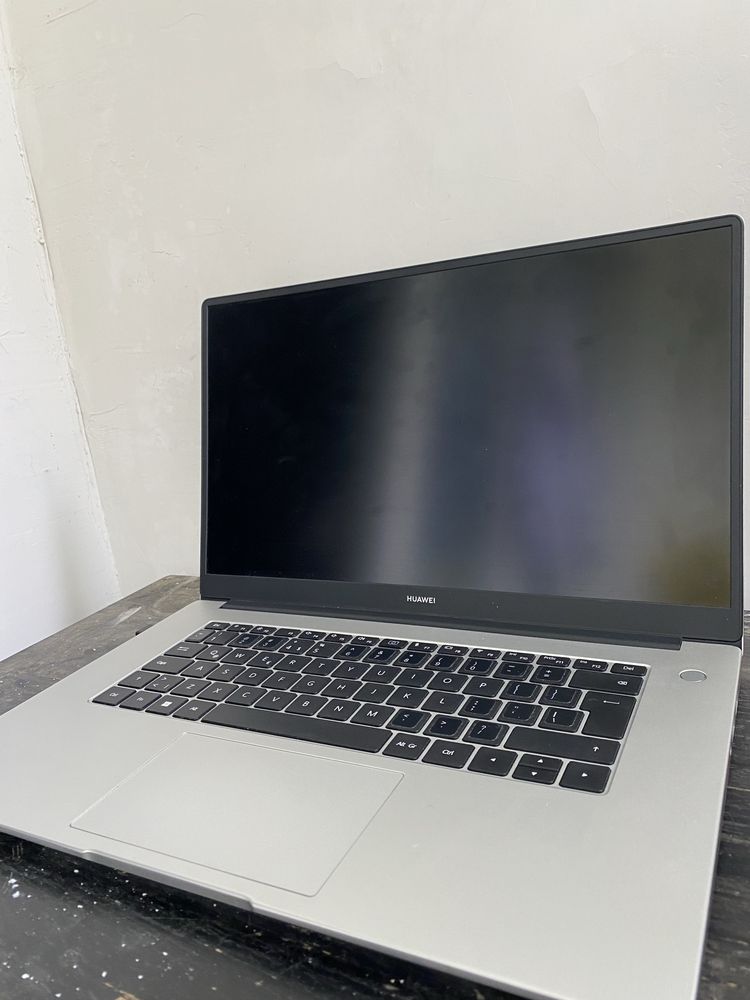 Huawei notebook D15 512/8