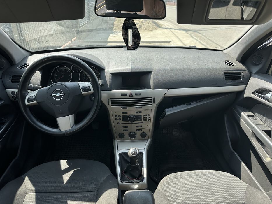 Opel Astra H 2007, 1.7
