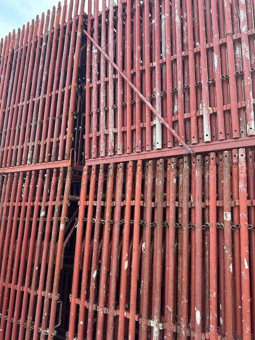 Inchiriez popi metalici si schela metalica