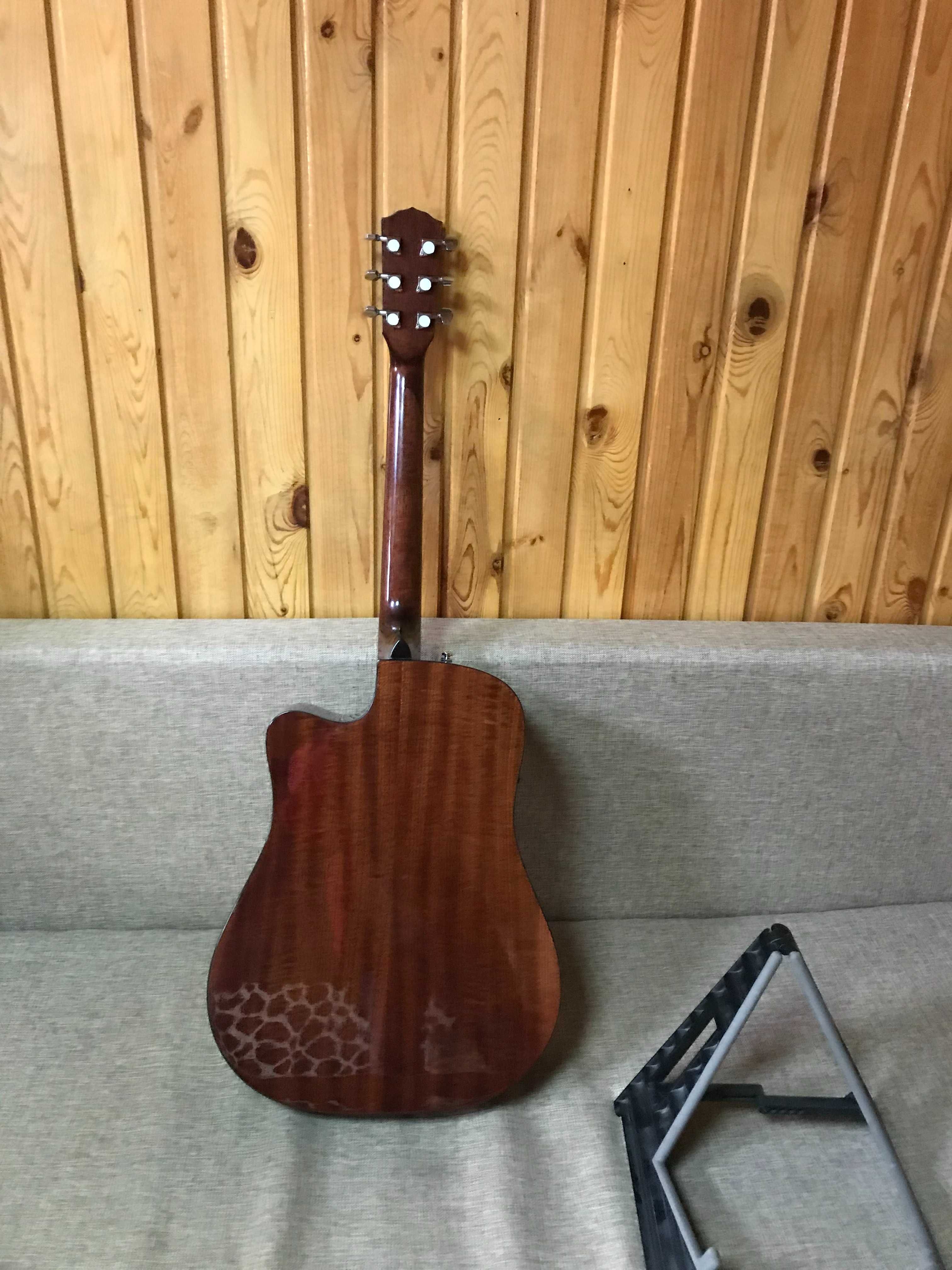 Гитара Fender CD-60, акустика (с подключением к усилителю)