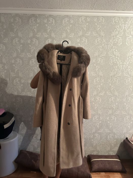 Пальто с натуральной опушкой зима
