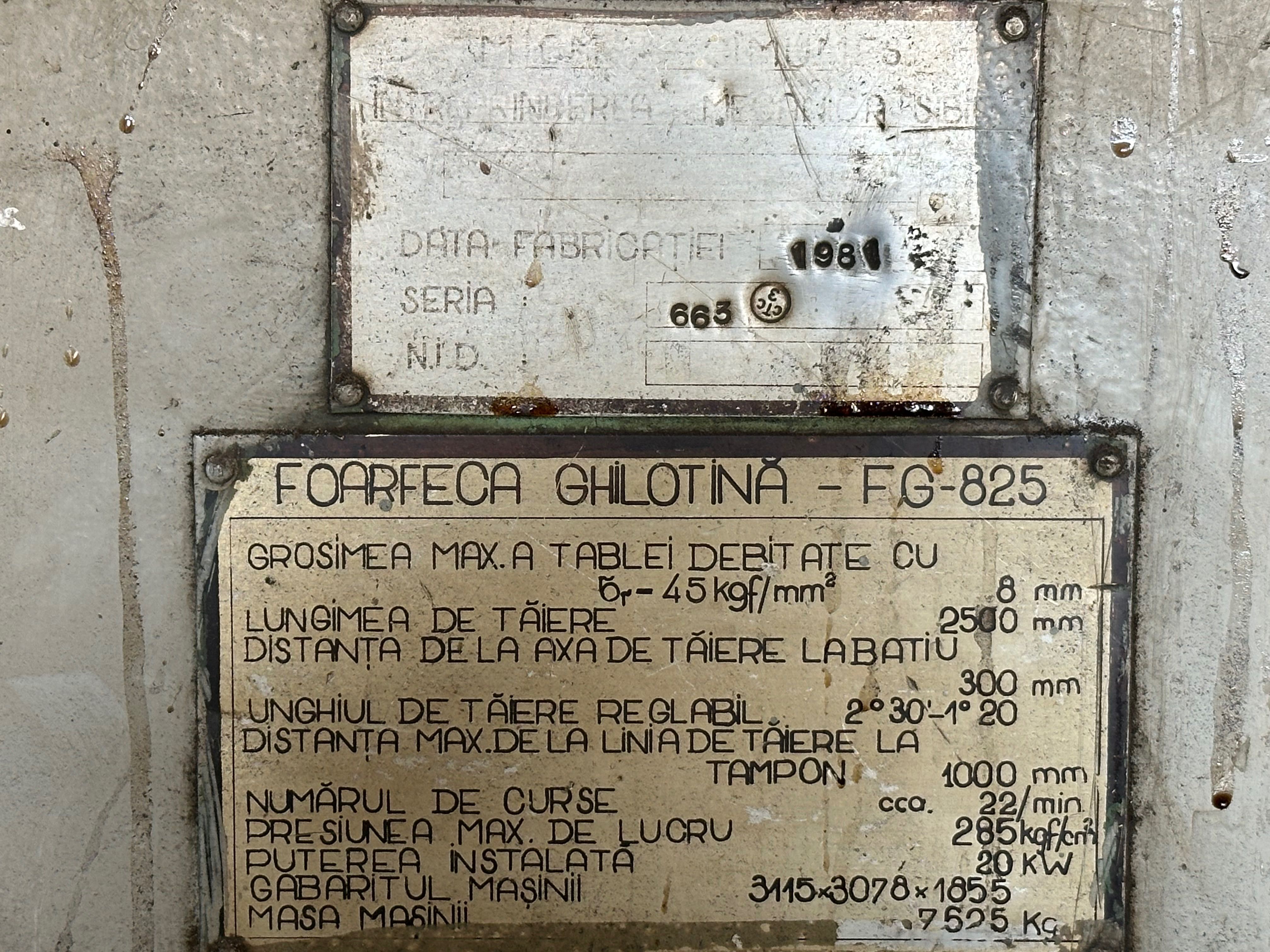 Foarfeca ghilotina FG-825