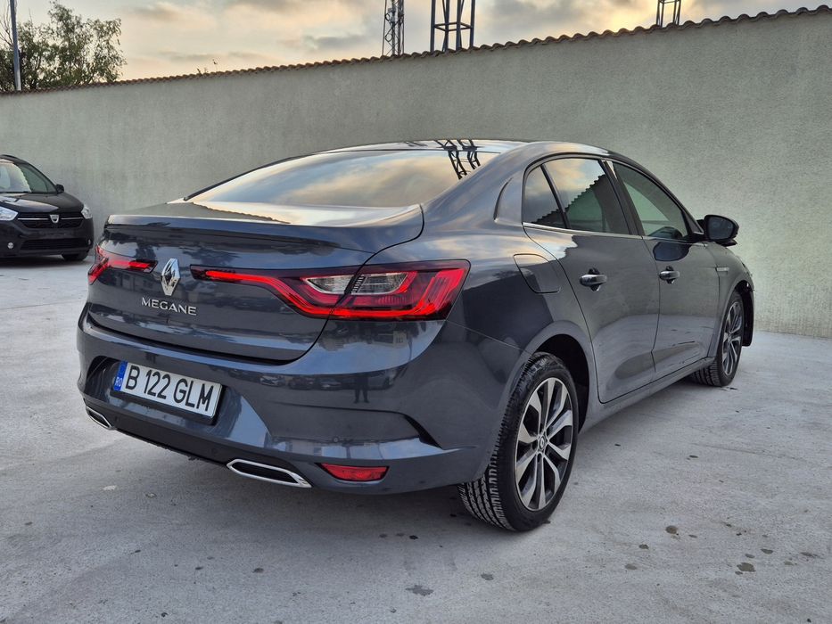 Renault Megane 2023 21005km avariat