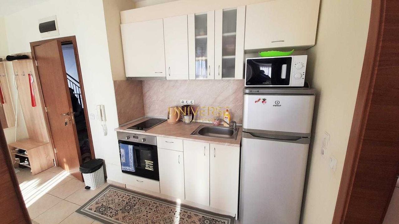 Продава се Тристаен апартамент в к.к. Слънчев бряг - 65 кв.м за 1200 €/кв.м - Снимка #3