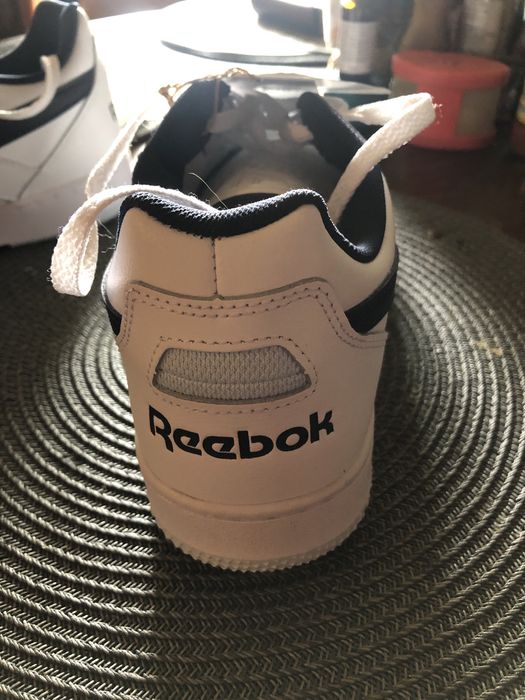 Кожени маратонки Reebok Чисто нови.